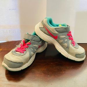 Girls Nike tennis shoes - toddler